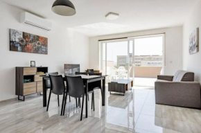 F12 Room 1, Private Room two single beds shared bathroom in shared Flat